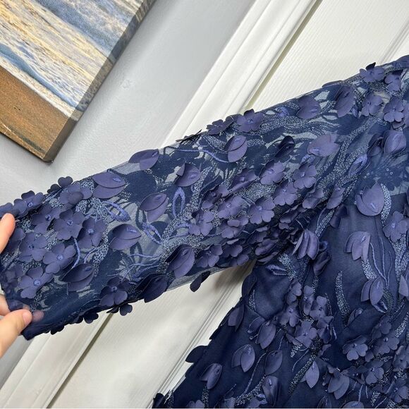 Sz 12 CARMEN MARC VALVO INFUSION
Blue 3D Floral Mermaid Gown $495 MSRP NWT - Picture 7 of 17